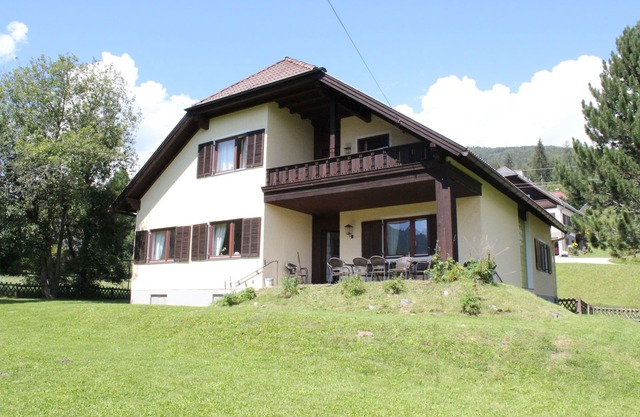 Ski Chalet / Summer Holiday Home In Historic, Alpine Village - 4 áreas de esquí locales