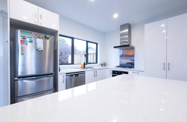 New Sunny Open Plan living close to Lake Taupo and Tongariro Crossing