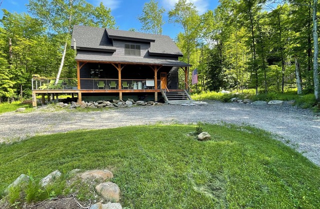 Ski house less than one mile from Sugarbush!