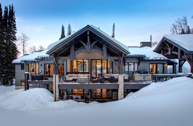 Ski in / Ski out. Park City Colony Grand. Jacuzzi privado. Guardaesquís. Pozo de fuego al aire libre. Sala de vinos.