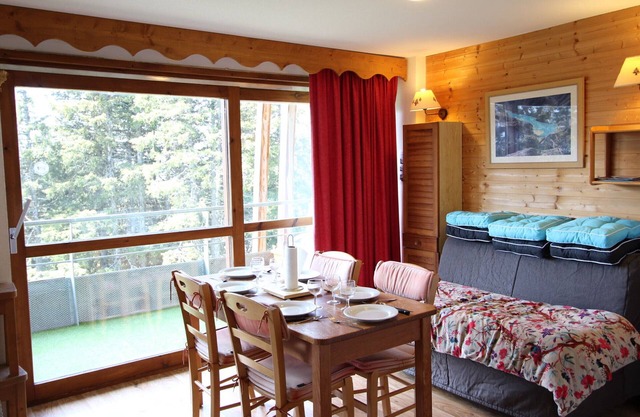 Hermoso Apartamento en Chamrousse, Cerca de Pistas con Terraza Soleada