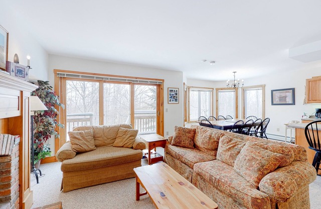 Ski-in/ski-out Dual-condo getaway w/mountain views, fireplace