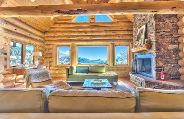 Ski in/Ski Out Powder Chalet - Best Location on Powder Mountain