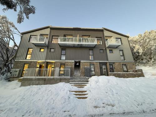 Ski Lift Access - Modern 3BR Chalet - Fireplace