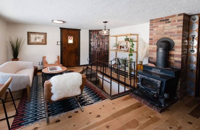 Ski/Mountain Bike Cabin, hot tub, amazing views, 6 acres