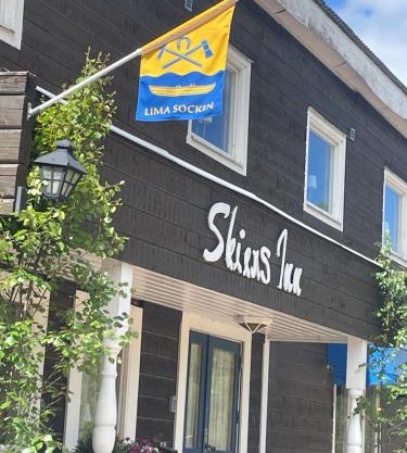 Skiers inn