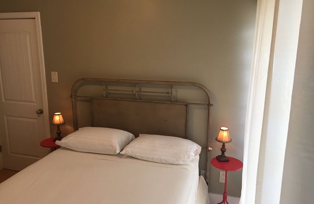 Skiers International Crash Pad