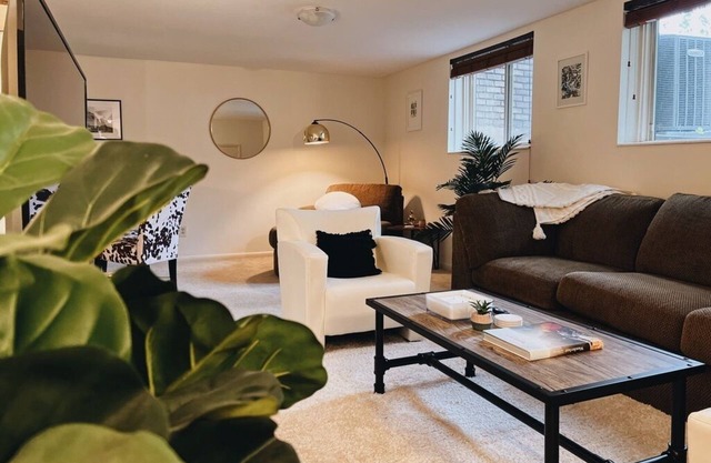 Skiers Paradise — Modern 2BR, mins from resorts!
