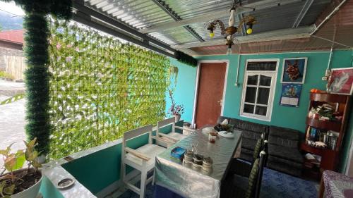 Skipper House
