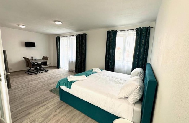 Sky Apartments 502