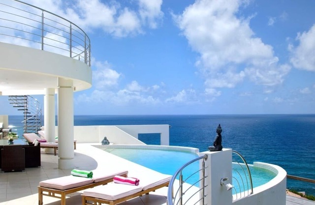 Sky Blue: 5 camas con vista al mar Villa en Dawn Beach Estates | Propiedades de la isla