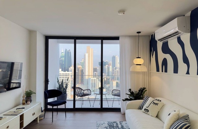 Isthmus Concept Apartment