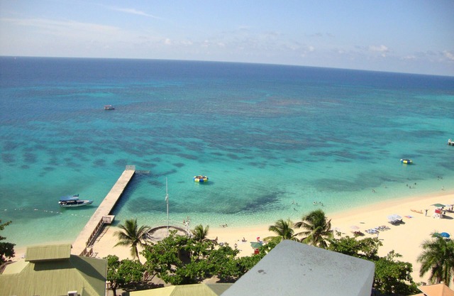 Sky Box Beach Suite at Montego Bay Club