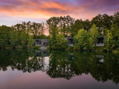 Sky Pad Lakeside Retreat