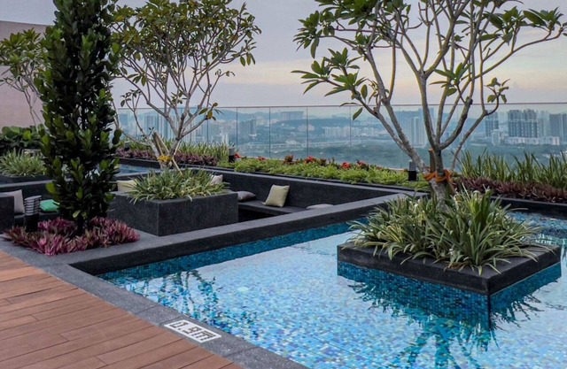 Sky Pool Suites KL Sentral -Riveria City