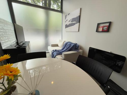 Sky Stars 2B1B family home with in AKL CBD with free parking