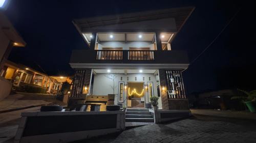 Sky View Bromo Guest House
