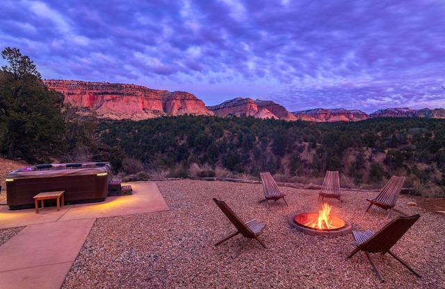 Skyfall Cabin | Private Hot tub | Zion NP