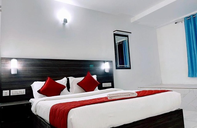 Skylark Holidays Munnar