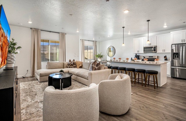Skyline 1649|Hot Tub, Nintendo Switch, Community Amenities!