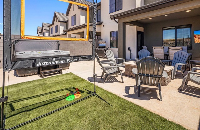 Skyline 1694|Hot Tub, Arcade Games, Nintendo Switch, Community Amenities!