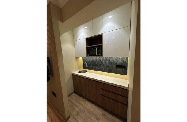 Skyline A : A Cozy Studio Apartment