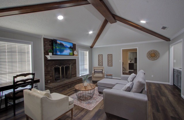Skyline - King Bed - Garage