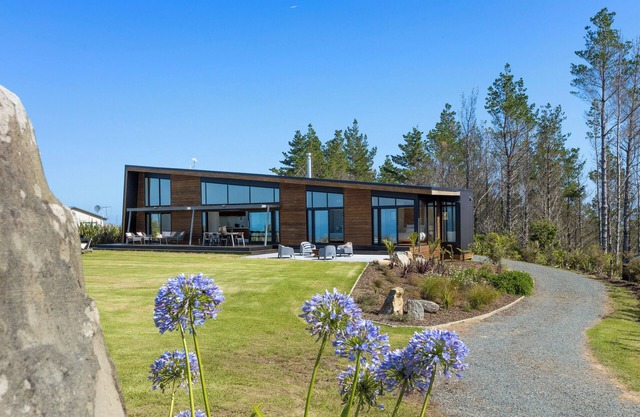 Skyline Lodge - Leigh Coastal Paradise