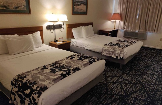 Skyline Motor Inn