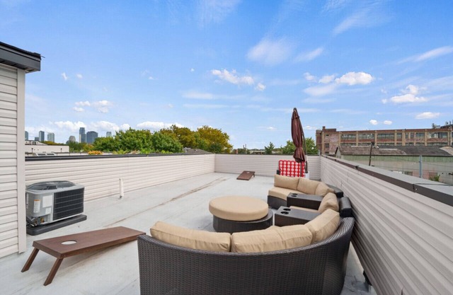 Skyline Serenity: Luxe NYC Retreat