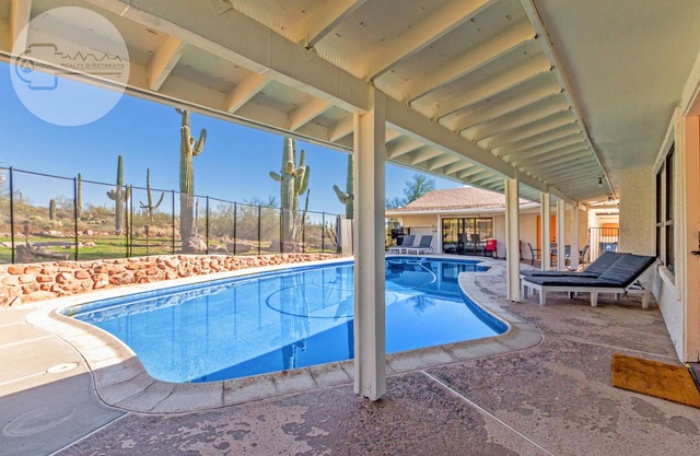 *New Property Discount* Stunning Mountain/City Light Views, Private Pool!