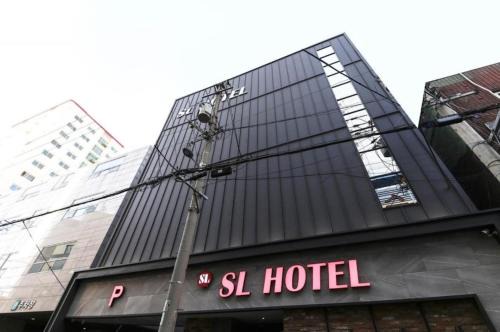 SL Hotel
