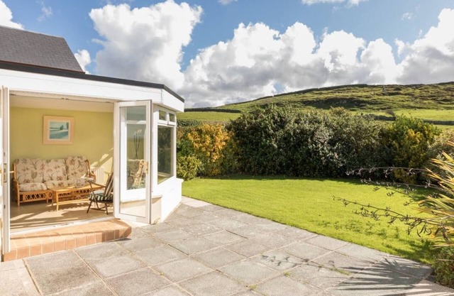 Slaveen - 1km from Lahinch Beach, Stunning views of Lahinch - Walk to the Beach