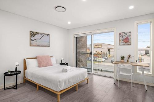 Sleek & Comfortable Ensuite Double Room at Revesby with Shared Kitchen