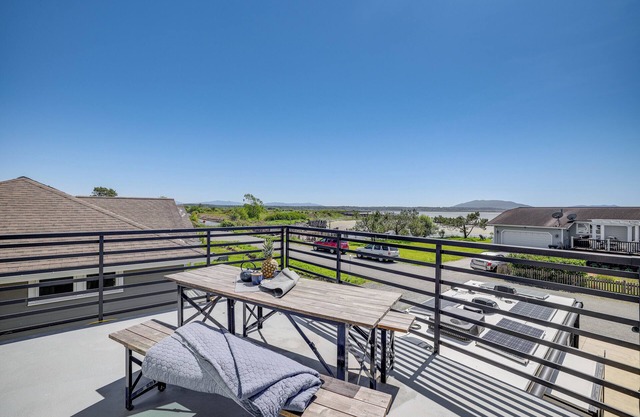 Sleek Ferndale Home w/ Ocean & Mountain Views!