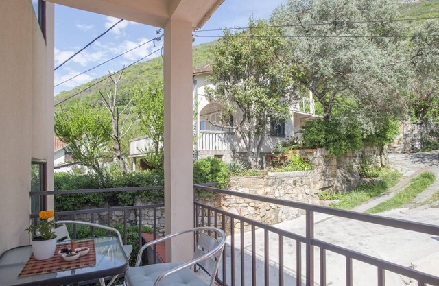 Sleek Studio Flat with Balcony near Beach in Tivat