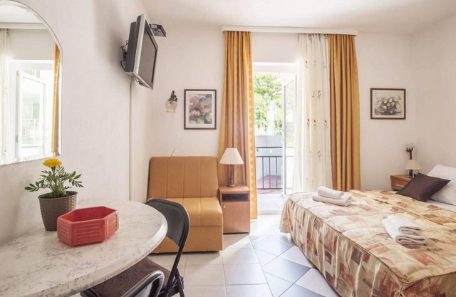 Sleek Studio Flat with Balcony near Beach in Tivat