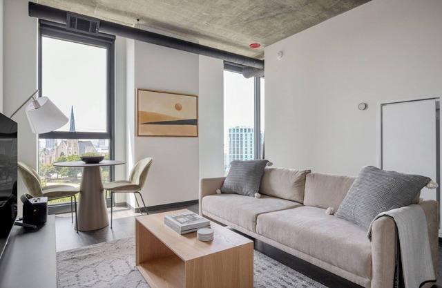 Sleek West Loop 1BR w/ Dog Run & Gym, nr Union Park, by Blueground