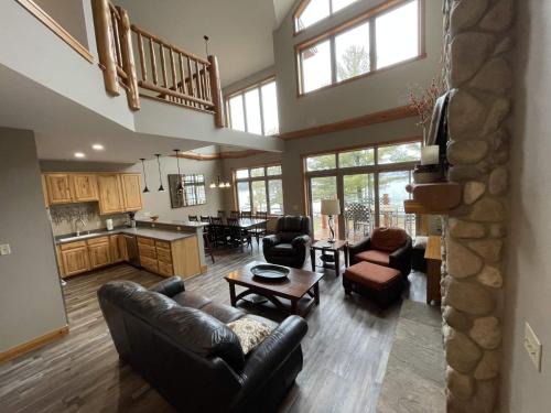 Sleep 12-big Sandy Lakefront-luxury
