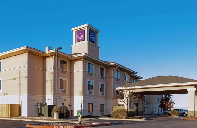 Sleep Inn & Suites