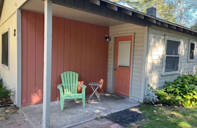 Sleeping Bear Riverside Cabins - Cabin #2