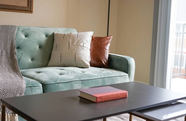 Sleepover: Eclectic 1BD/1BA + Balcony - OKC