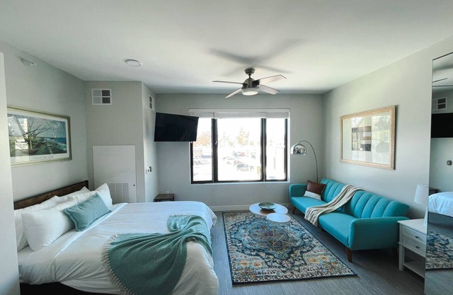 Sleepover: Upscale Studio and Gym - Des Moines