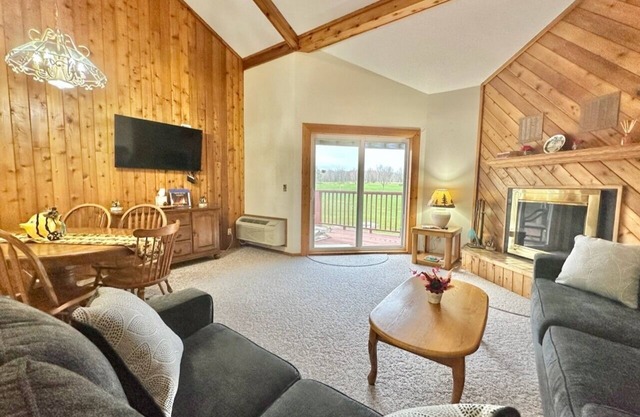 Sleeps 12. 3 Befroom w/loft better than any motel.