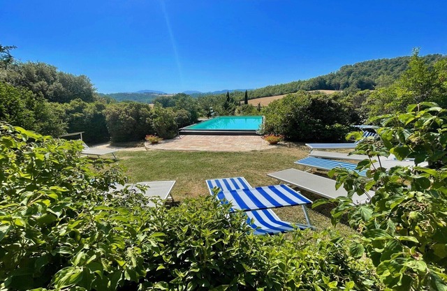 Duerme 11 - paisaje increíble alrededor - villa exc, piscina + terrenos - casa de la piscina