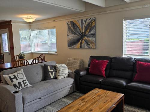 Sleeps 16 under Aurora