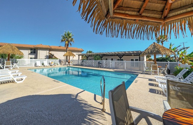 Sleeps 20 | 3 Condos w/ Beach Access, Pool, Tennis Courts | Sea Sands Complex