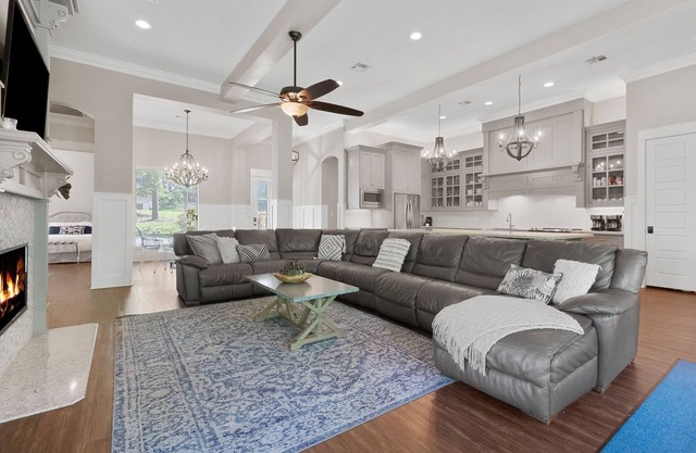 Duerme 22! Casa de primera clase con 2 master suites en el lago Sam Rayburn.