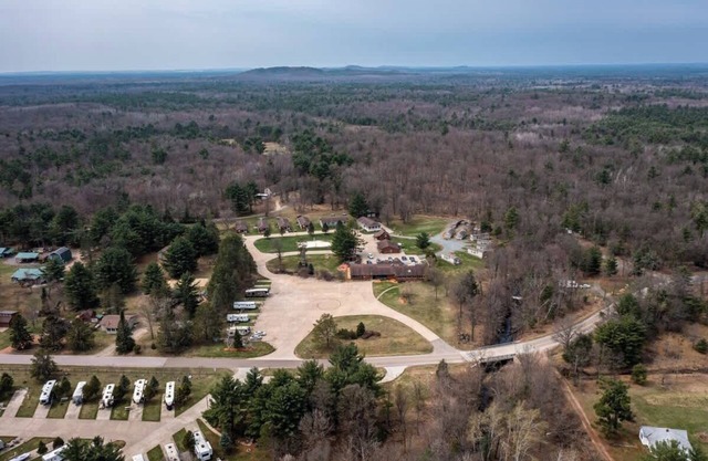 A short walk outside your cabin you can enjoy a great meal and at the Riviera Pub and Grill