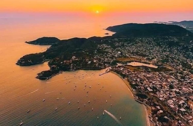 Condominio de lujo muy espacioso y privado con increíbles vistas de la bahía